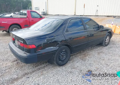 1999 Toyota Camry Ce z USA, uszkodzony, nr VIN 4T1BG22KXXU447710
